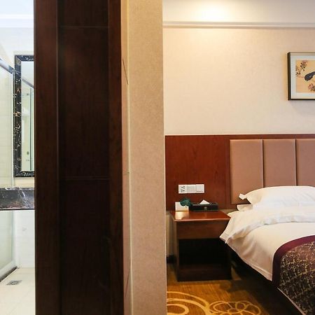 Xin Jue Jiayi Hotel Airport And International Resort Shanghai Exterior photo