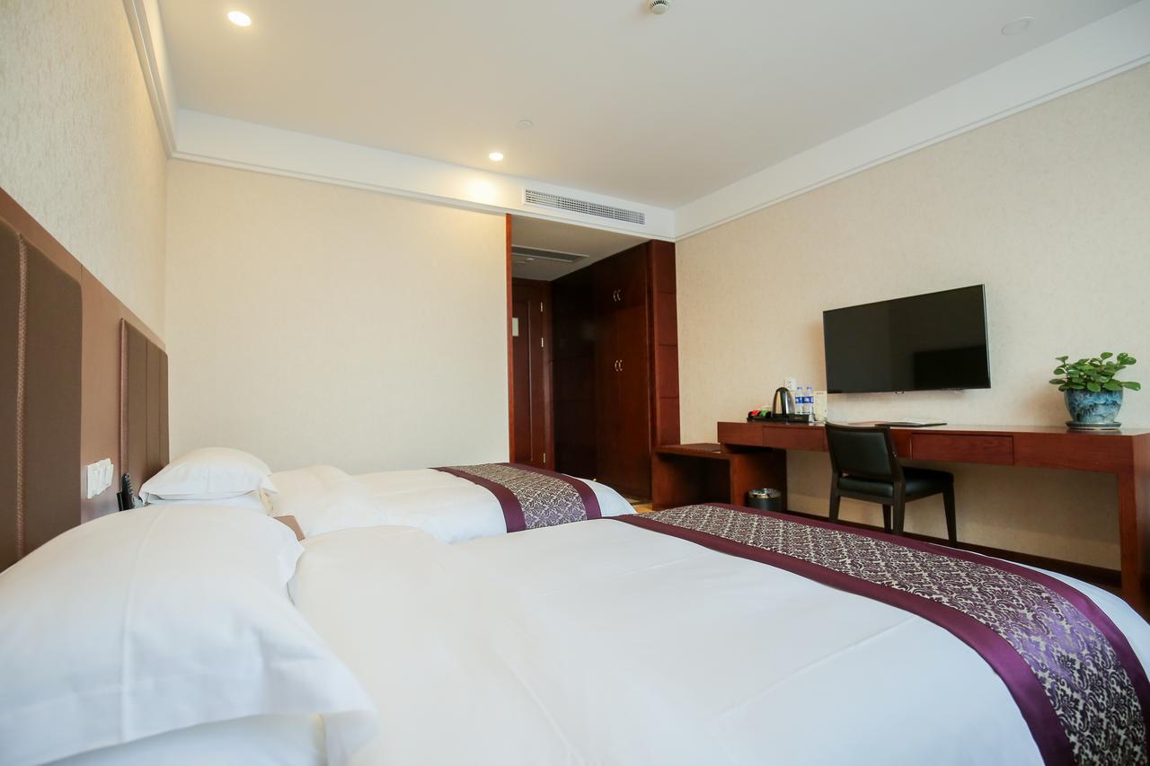 Xin Jue Jiayi Hotel Airport And International Resort Shanghai Exterior photo