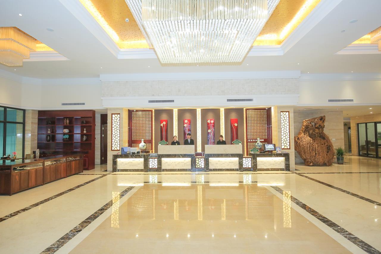 Xin Jue Jiayi Hotel Airport And International Resort Shanghai Exterior photo