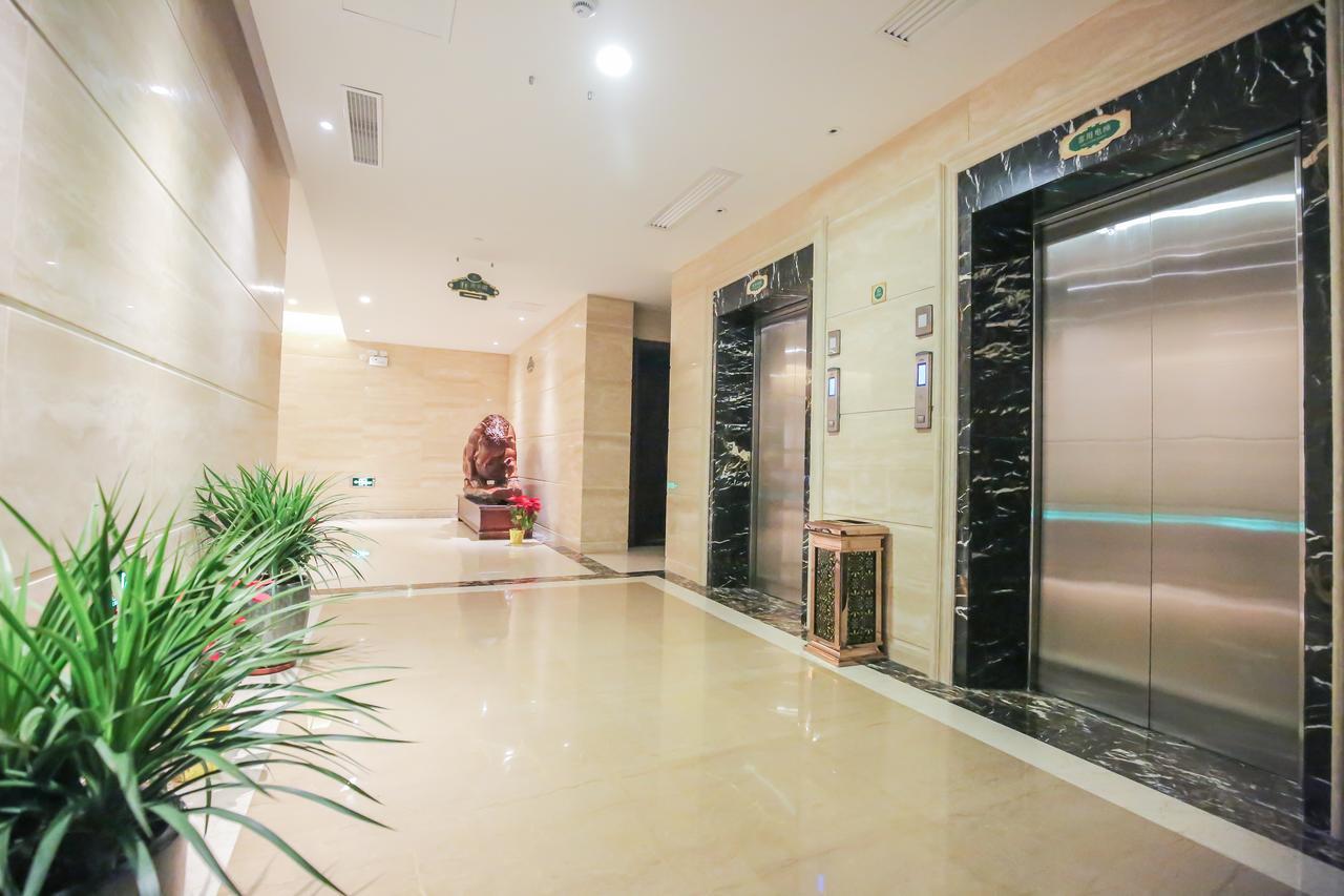 Xin Jue Jiayi Hotel Airport And International Resort Shanghai Exterior photo