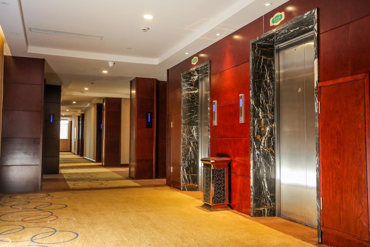 Xin Jue Jiayi Hotel Airport And International Resort Shanghai Exterior photo