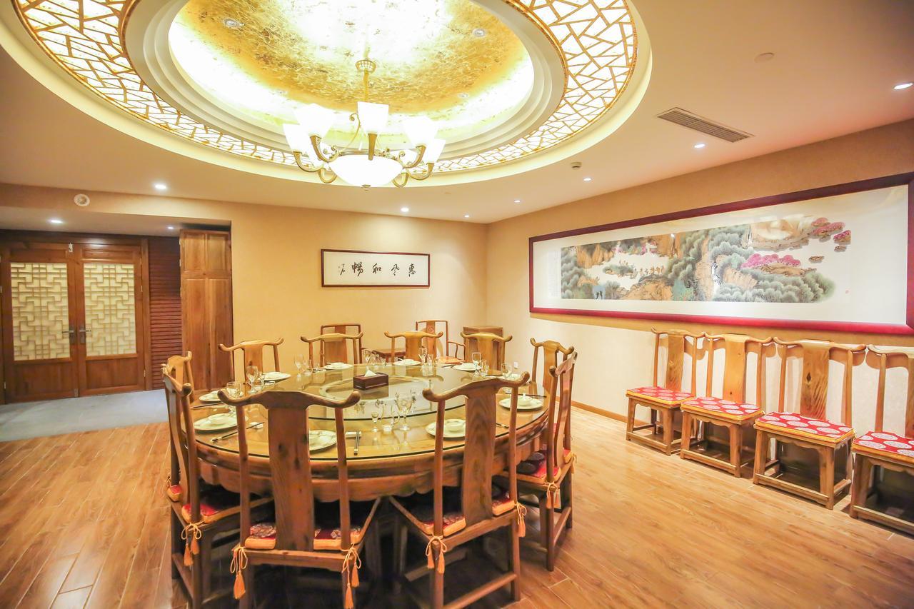 Xin Jue Jiayi Hotel Airport And International Resort Shanghai Exterior photo